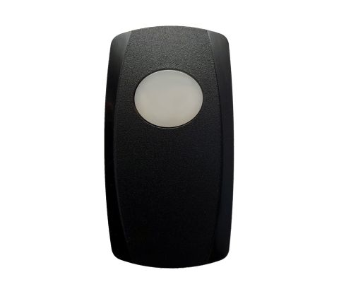 Sort hætte med hvid linse